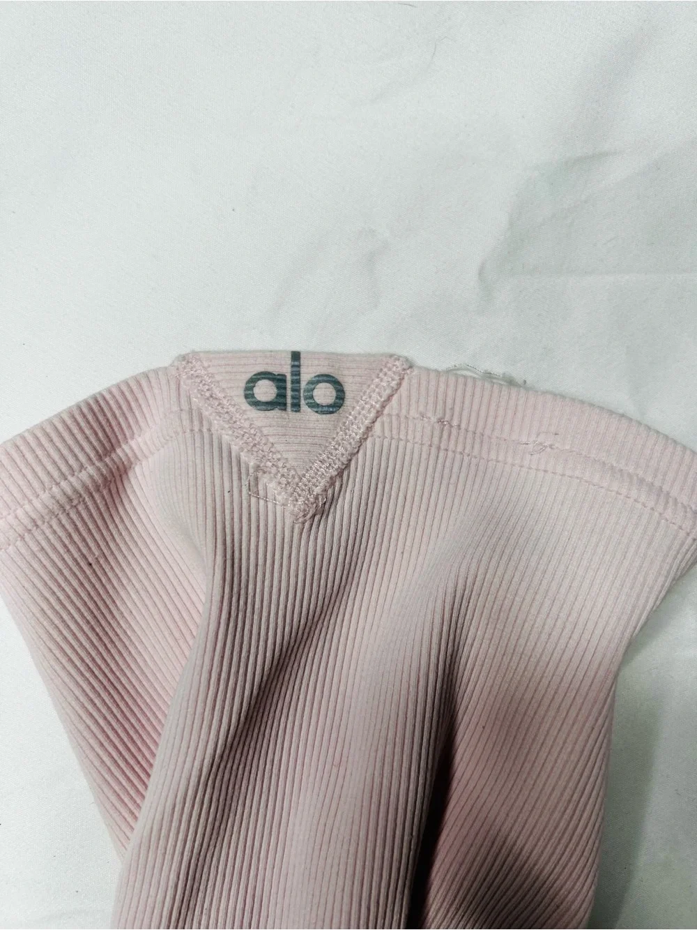 ALO Yoga soft stretch